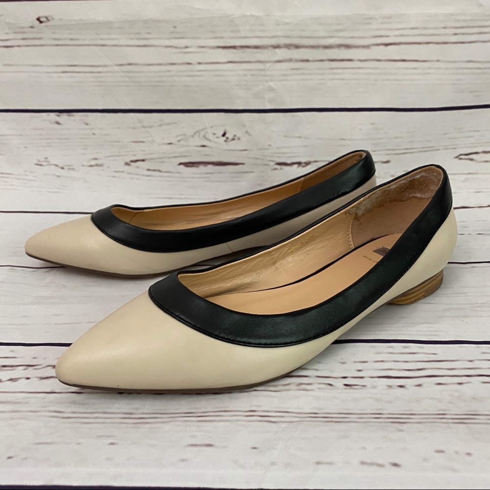 Bata Black and Cream Leather Flats Size 38